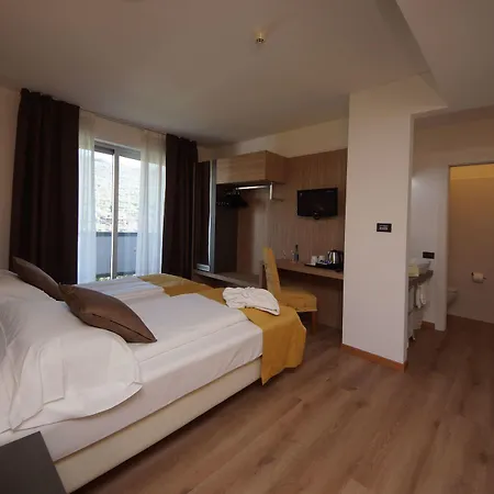 Hotel Ambassador 3*