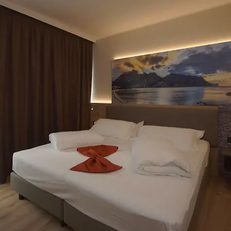 Ambassador Hotel Riva del Garda