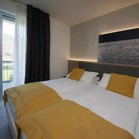 Hotel Ambassador