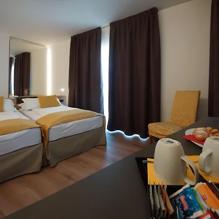 Hotel Ambassador