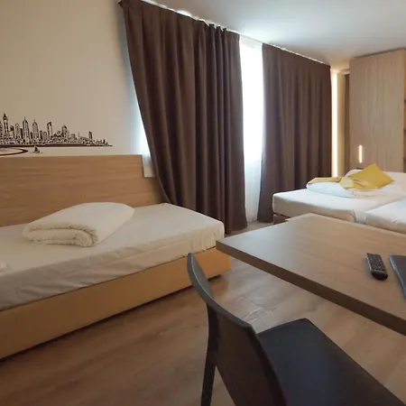Ambassador Hotel 3*