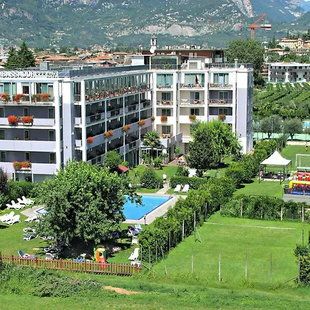 Ambassador Hotel 3*